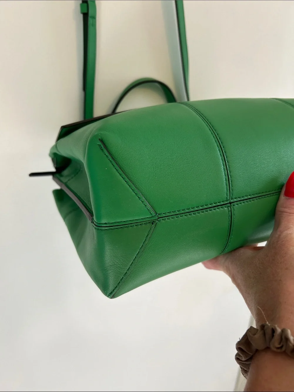 Tory Burch Top handle 2 way Satchel Two Tone Kelly Green/Navy Interior